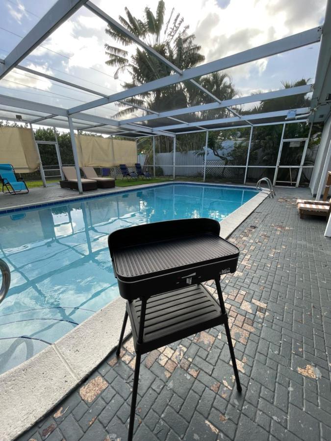 Pool Vacation Villa Hollywood Kültér fotó